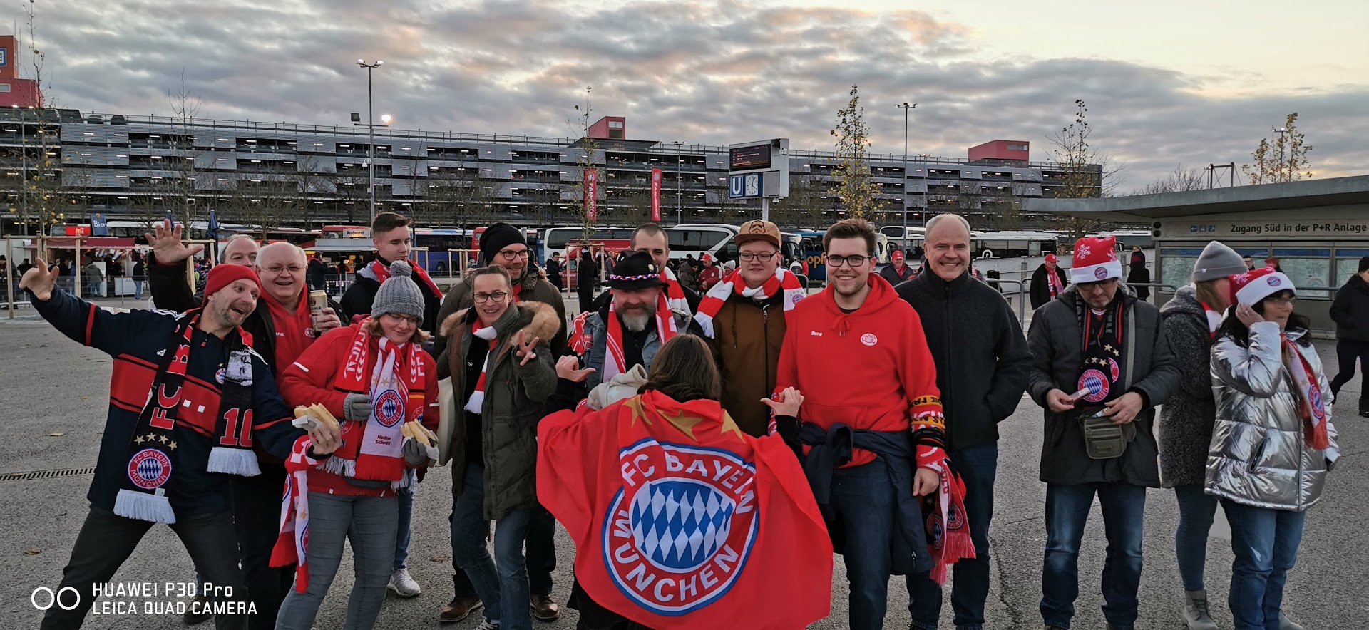 Spende des Bayern Fanclub Höpfingen an den Kindergarten St. Lioba